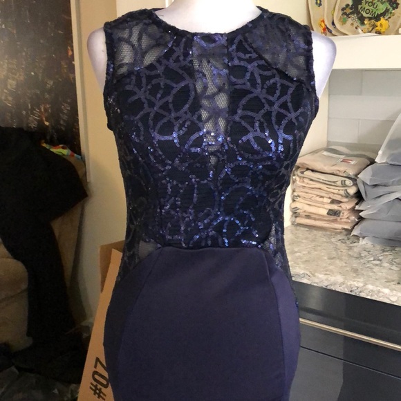 Fits 6-8 Navy mesh top mermaid maxi - Picture 5 of 9